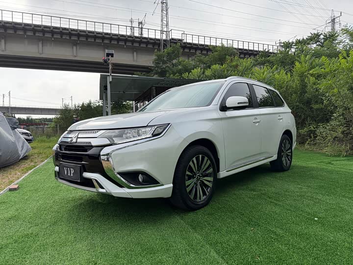 Outlander 2021 2.0L 2WD Enjoy Edition 5 seats