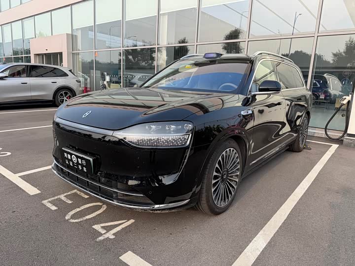 Wenjie M9 2025 extended range Ultra version 52kWh 5-seat version (192-line lidar)