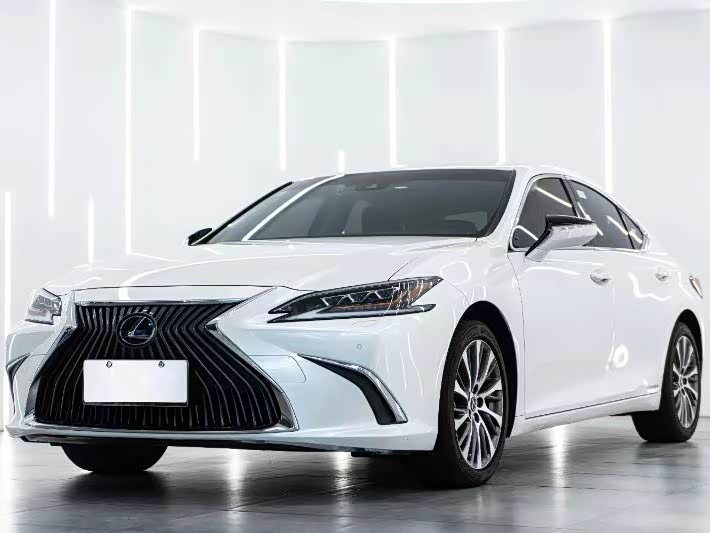 Lexus ES 2021 300h Premium Edition