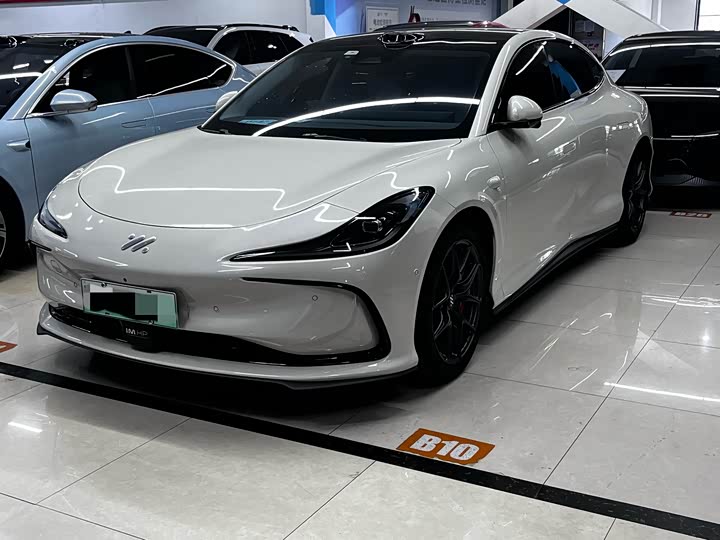Zhiji L6 2024 Max Standard Edition