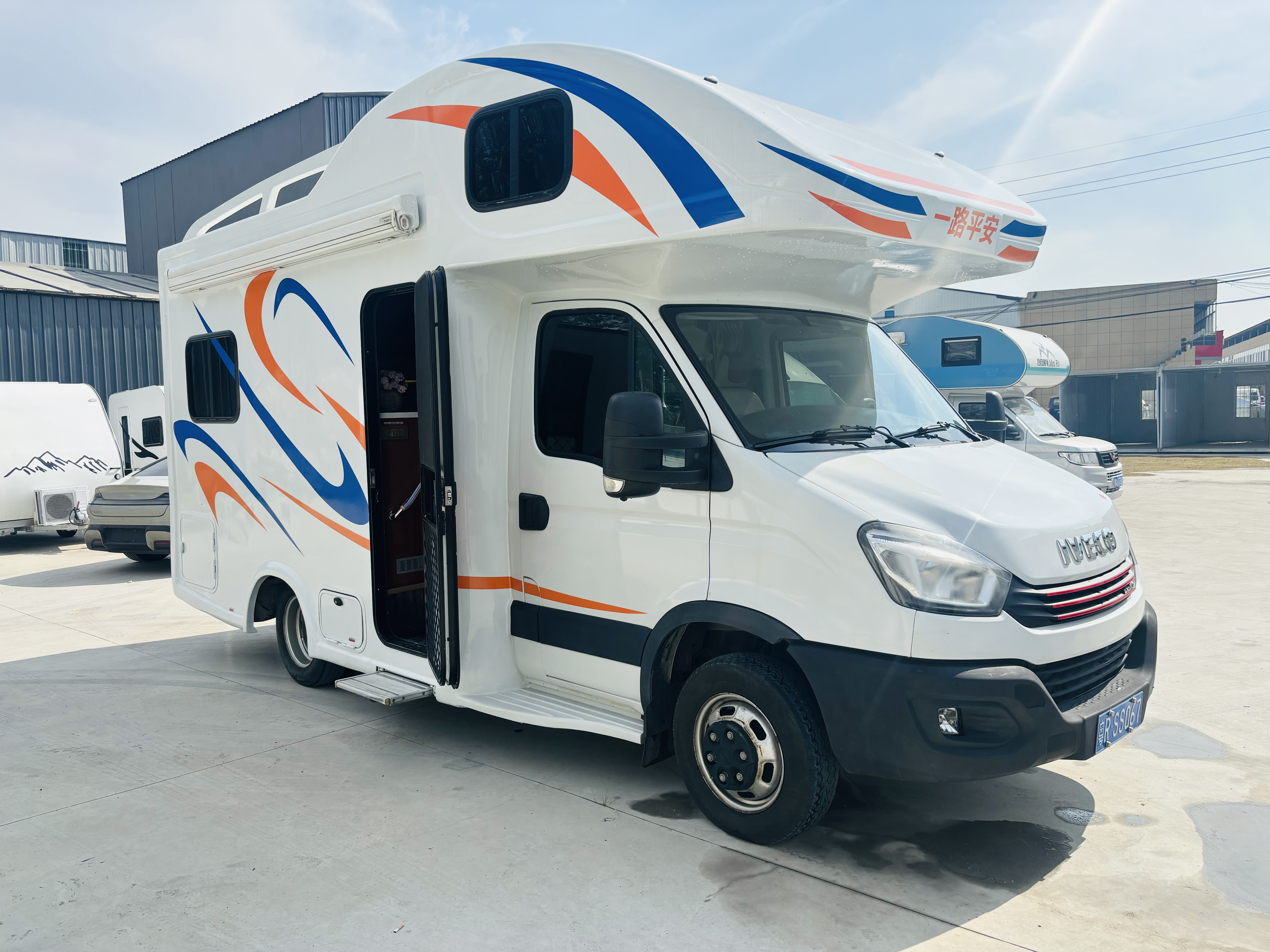 2036E6 4×4