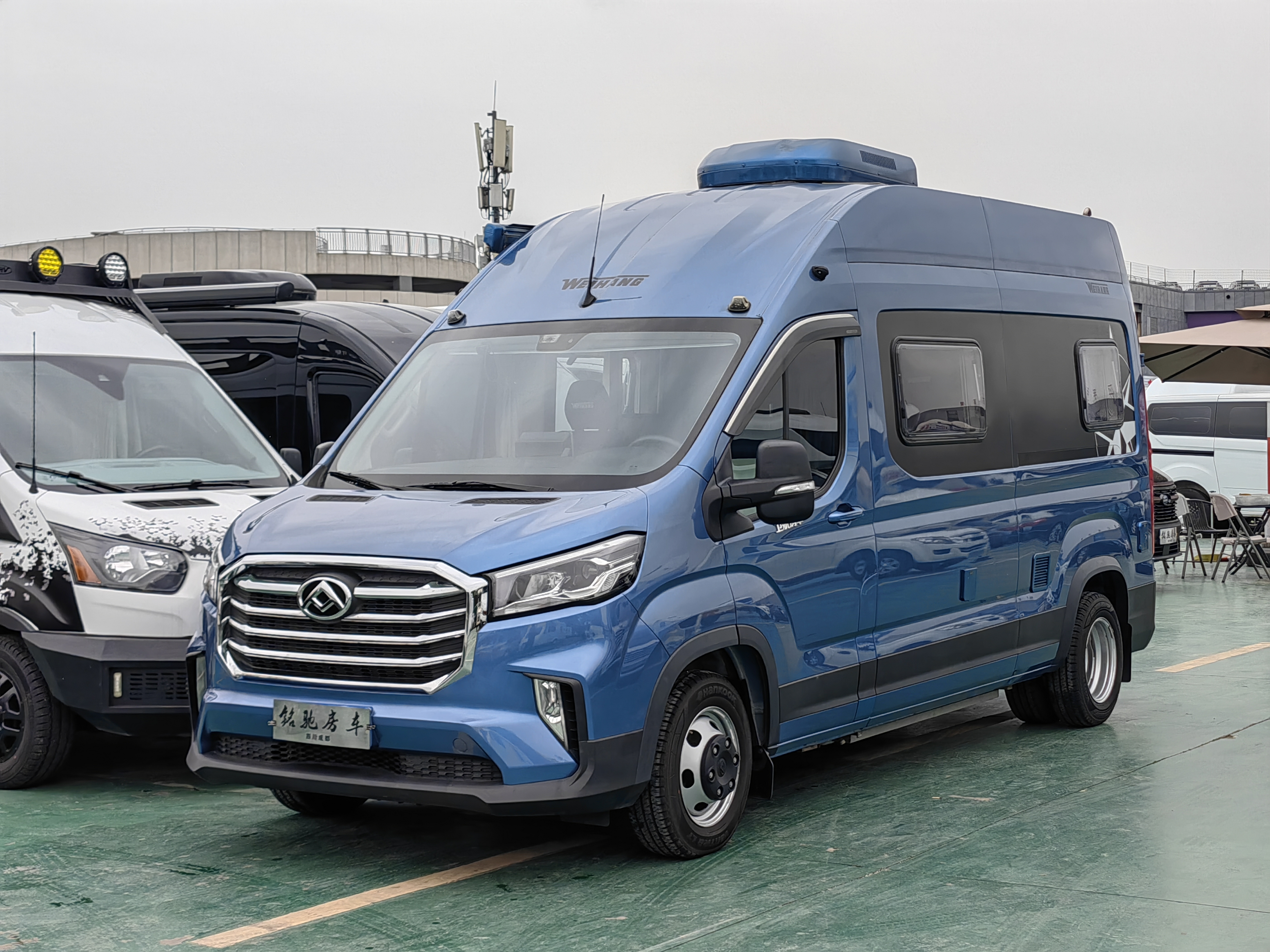 22-year-old Weihang V590B RV