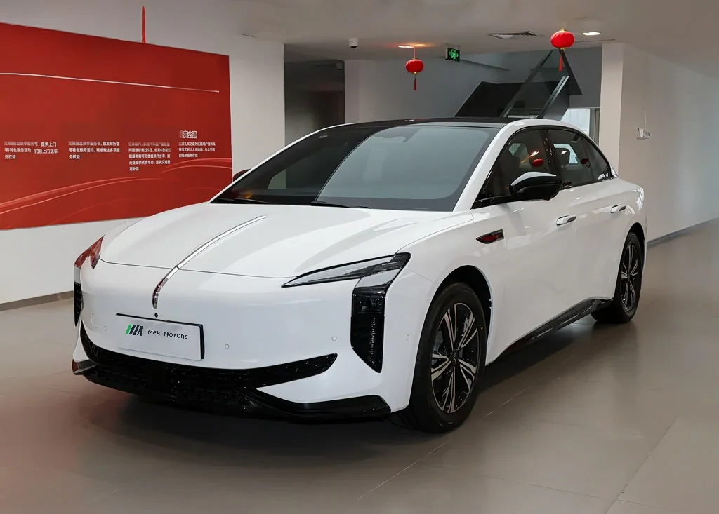 Hongqi EH7