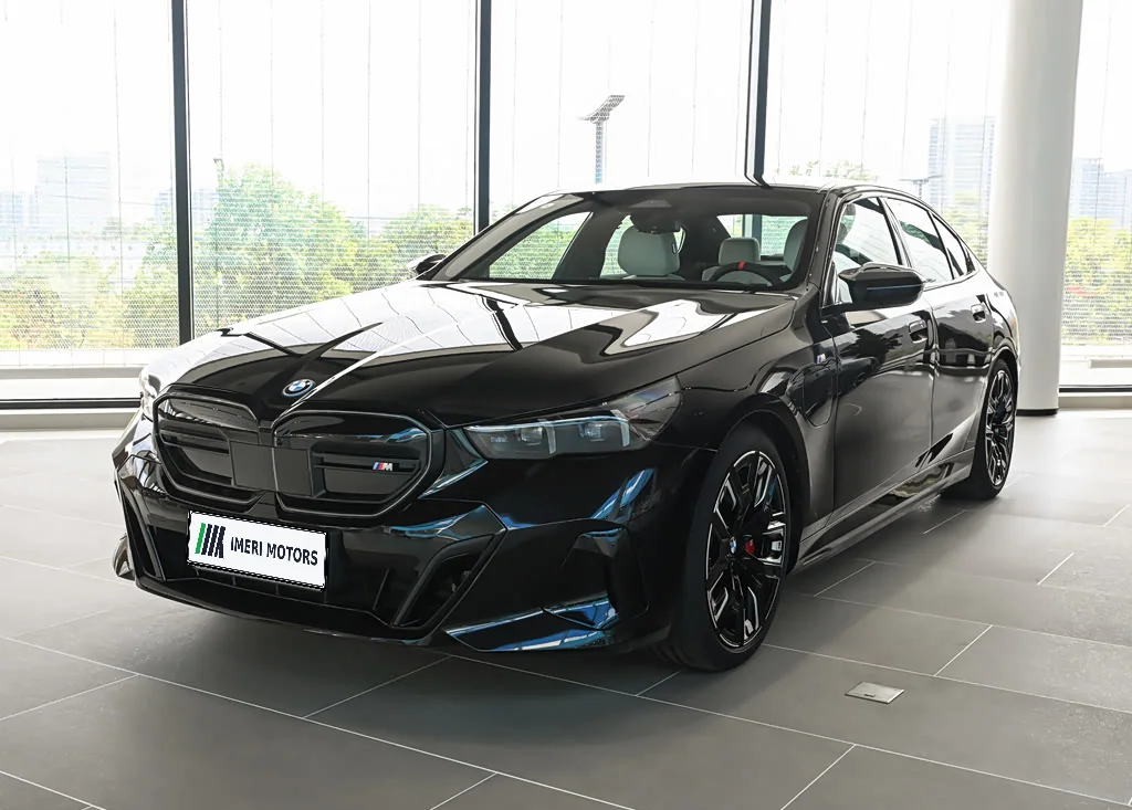 BMW i5 M60
