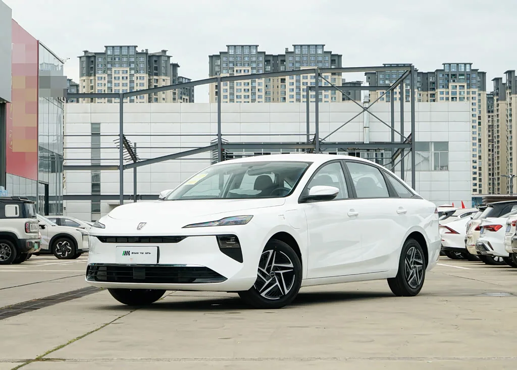 Roewe E6