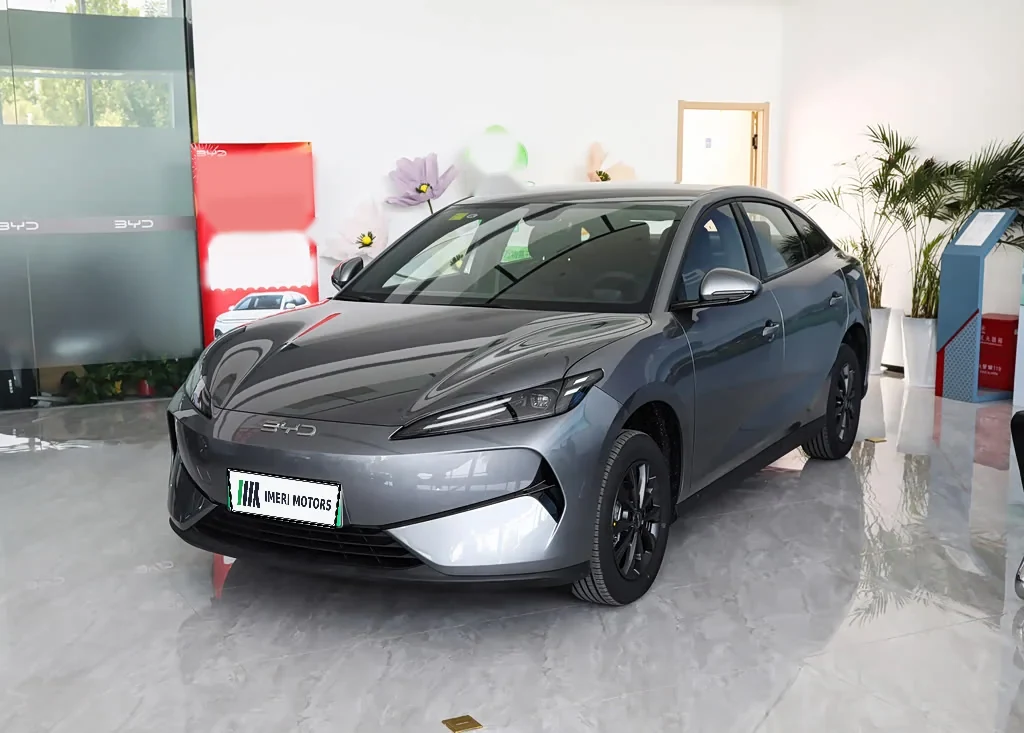 BYD e7